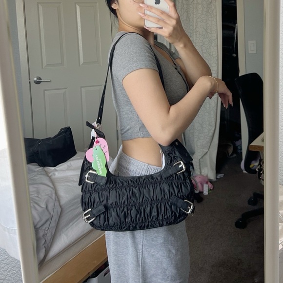 Núnoo Shoulder Bag - Picture 7 of 10